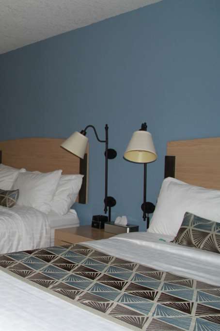 Hotel Baymont Stevens Point photo 1