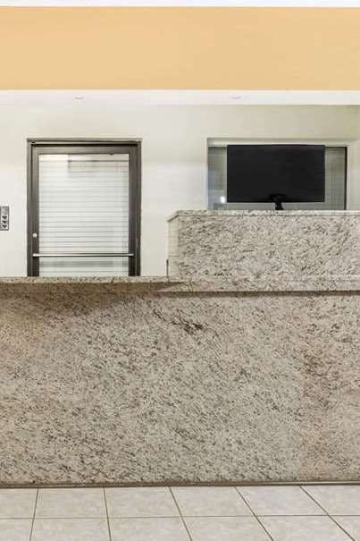 Hotel Super 8 by Wyndham Santee photo 4