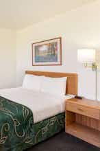 Hotel Travelodge Sharon Springs photo 1