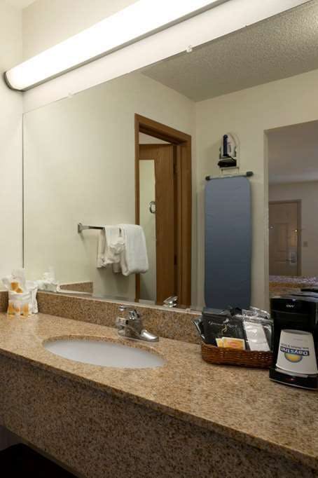 Hotel Days Inn by Wyndham Huntington photo 4