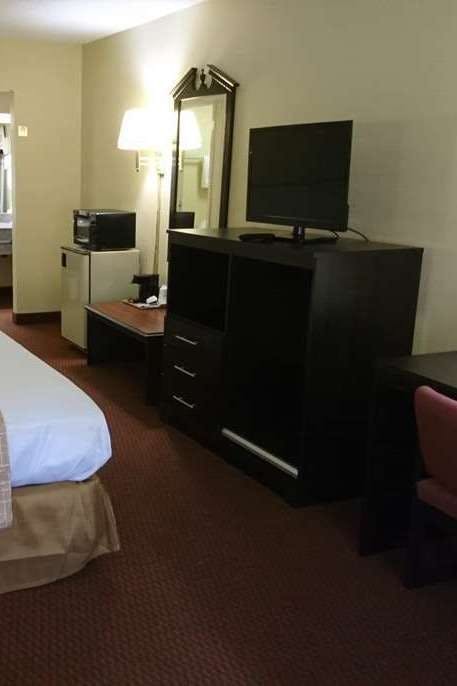 Hotel Travelodge by Wyndham Knoxville East photo 3