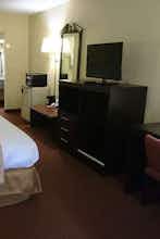 Hotel Travelodge by Wyndham Knoxville East photo 3