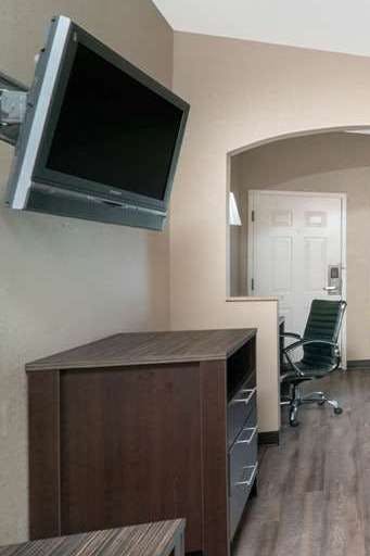 Hotel Super 8 by Wyndham Murfreesboro photo 4