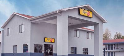 Super 8 Locust Grove