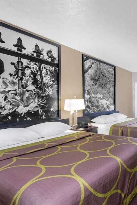 Hotel Super 8 by Wyndham Locust Grove photo 2