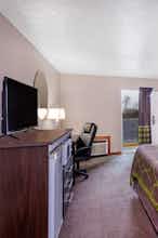 Hotel Super 8 Locust Grove photo 4