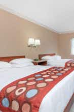 Hotel Super 8 by Wyndham Owensboro photo 1