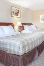 Hotel Howard Johnson by Wyndham Kingston photo 2