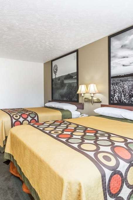 Hotel Super 8 by Wyndham Alma photo 2