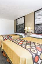 Hotel Super 8 by Wyndham Alma photo 2