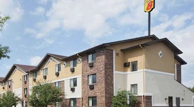 Super 8 by Wyndham Canton/Livonia Area