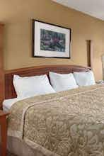 Hotel Super 8 by Wyndham Canton/Livonia Area photo 2