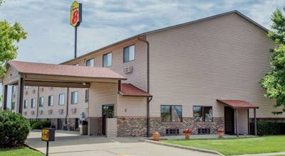 Super 8 by Wyndham Normal Bloomington