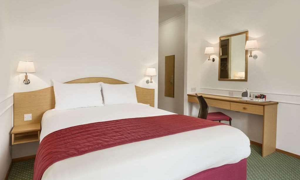 Days Inn by Wyndham Donington A50