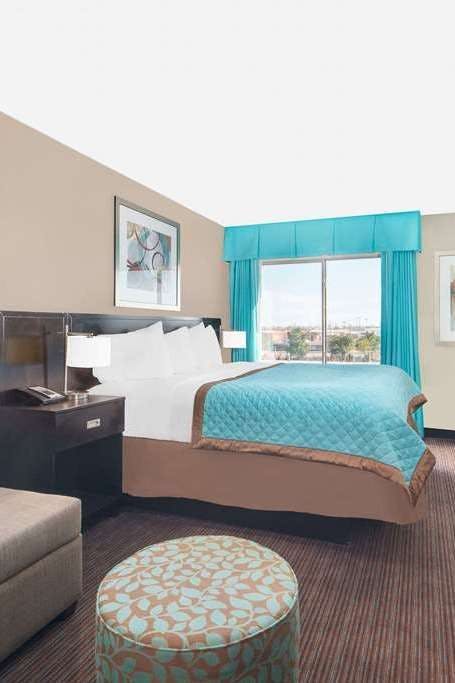 Hotel Wyndham Garden Midland photo 3