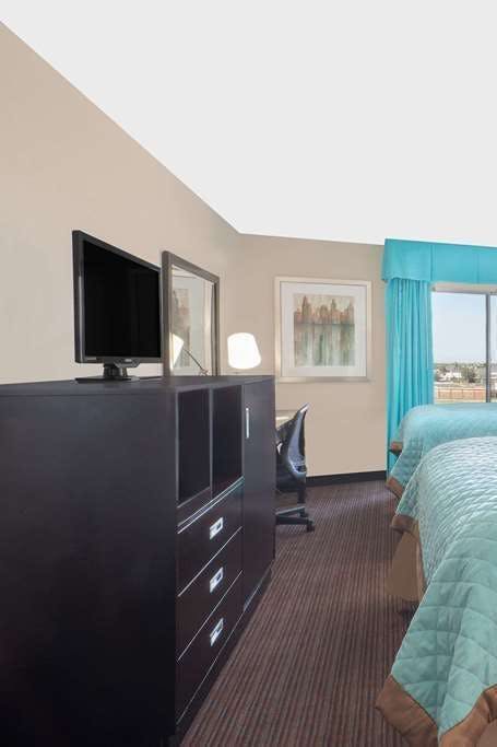 Hotel Wyndham Garden Midland photo 4