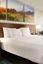 Hotel Days Inn Anaheim at Disneyland photo 1