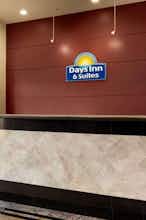 Hotel Days Inn Anaheim at Disneyland photo 4