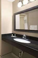 Hotel Days Inn Stouffville photo 2