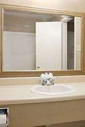 Hotel Super 8 by Wyndham Gainesville TX photo 4