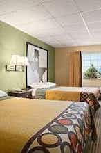 Hotel Super 8 by Wyndham Gainesville TX photo 1