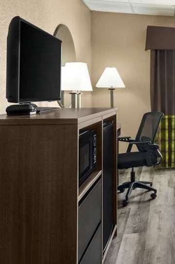Hotel Super 8 by Wyndham Gainesville TX photo 3