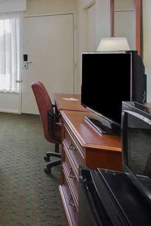 Hotel Days Inn by Wyndham Asheville West photo 4