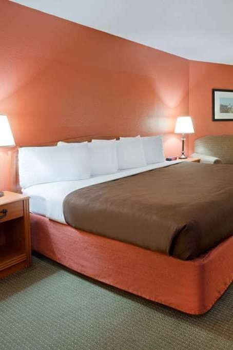 Hotel AmericInn by Wyndham Wetmore Munising photo 2