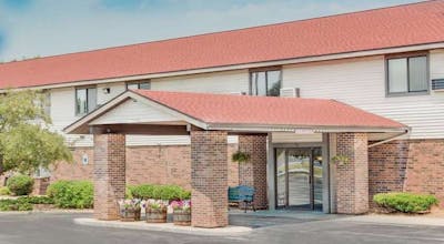 Super 8 Green Bay Near Stadium