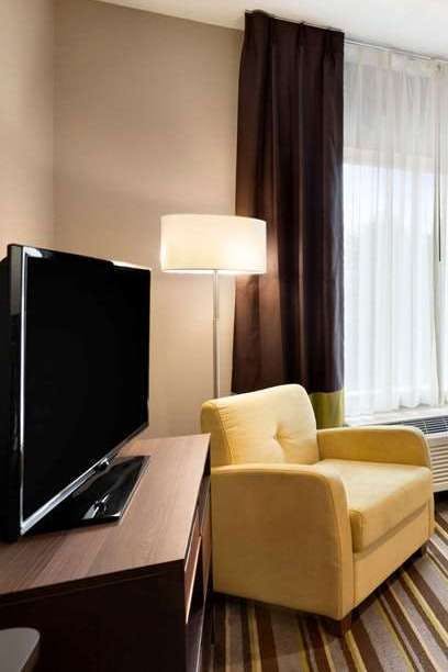 Hotel Super 8 by Wyndham Hershey Chocolate Avenue photo 4