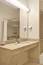 Hotel Super 8 IAH West/Greenspoint photo 5