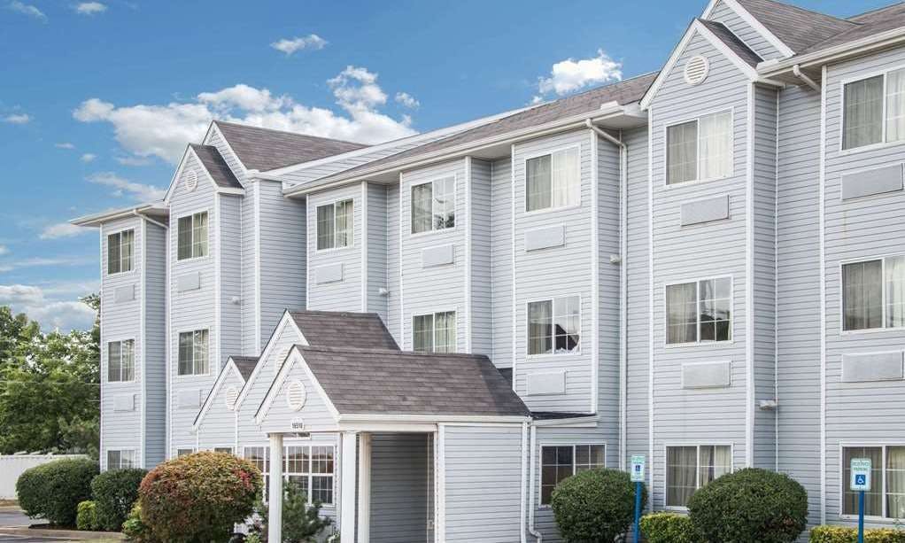 Microtel Inn & Suites by Wyndham Tulsa / Catoosa Route 66