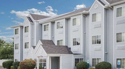 Microtel Inn & Suites by Wyndham Tulsa / Catoosa Route 66