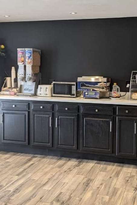 Hotel Super 8 by Wyndham Shelbyville photo 5