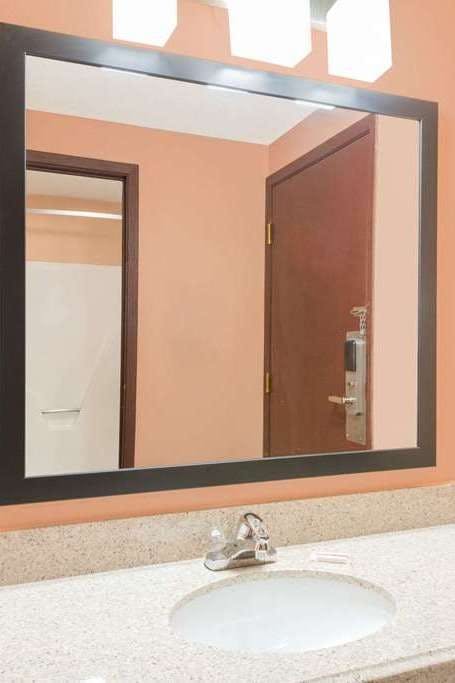 Hotel Super 8 by Wyndham Shelbyville photo 4