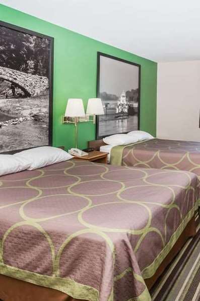Hotel Super 8 by Wyndham Sioux City South photo 1