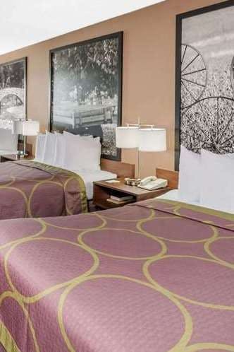 Hotel Super 8 by Wyndham Winfield/Quail Ridge Area photo 1