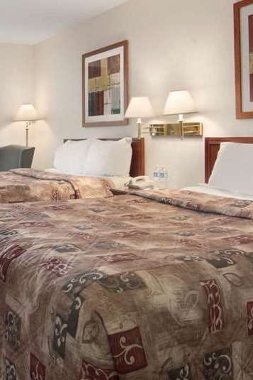 Hotel Travelodge Stony Plain photo 1