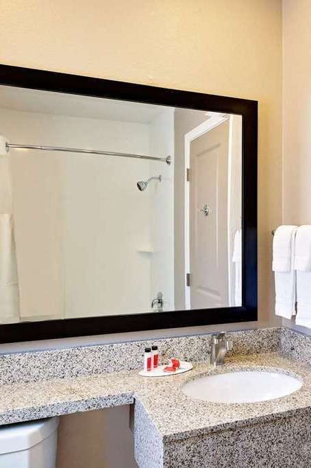 Hotel Travelodge by Wyndham Eureka photo 3