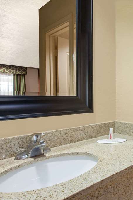 Hotel Days Inn by Wyndham Centerville photo 4