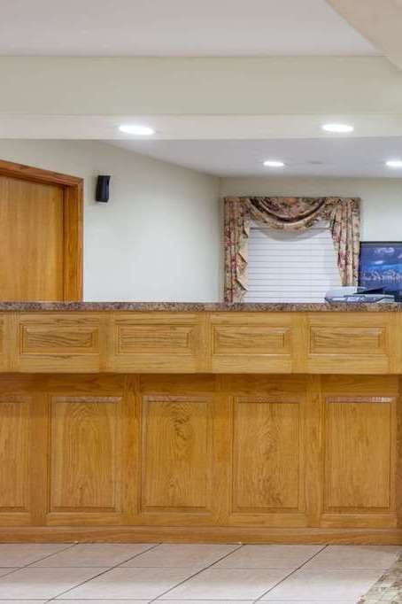 Hotel Days Inn by Wyndham Centerville photo 3