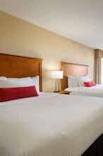 Hotel Days Inn and Suites Edmonton photo 2