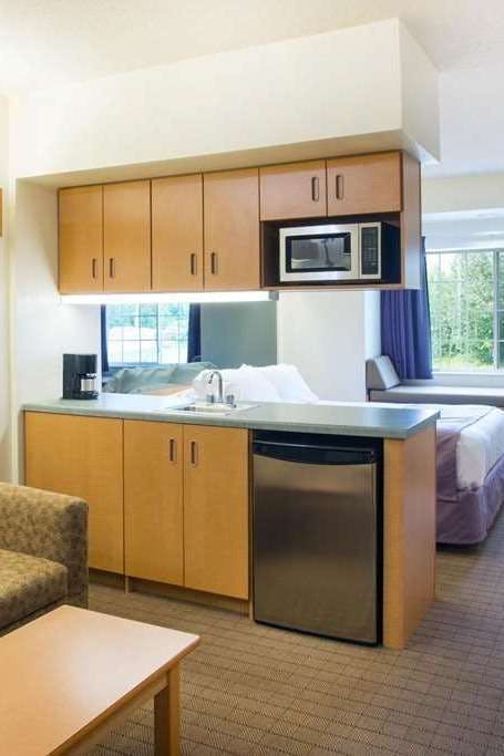 Hotel Microtel Inn & Suites by Wyndham Plattsburgh photo 5