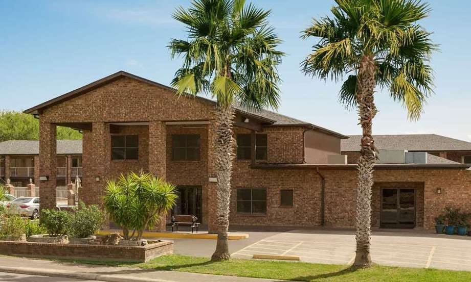 Super 8 by Wyndham Universal City