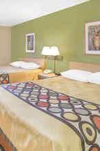 Hotel Super 8 by Wyndham East Moline photo 2