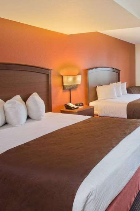 Hotel AmericInn Grand Frk photo 2