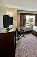 Hotel AmericInn by Wyndham Beaver Dam photo 5