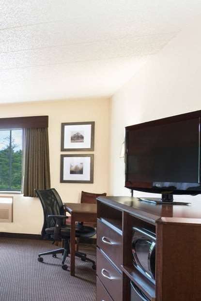 Hotel AmericInn by Wyndham Ashland photo 5