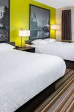 Hotel Super 8 by Wyndham Winnipeg East MB photo 2