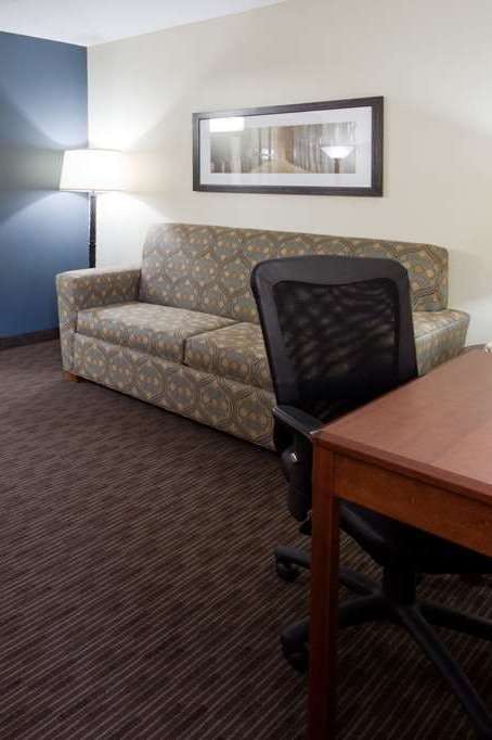 Hotel AmericInn by Wyndham Princeton MN photo 3